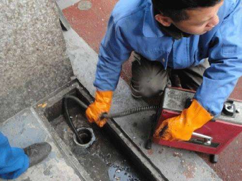 汇川疏通下水道