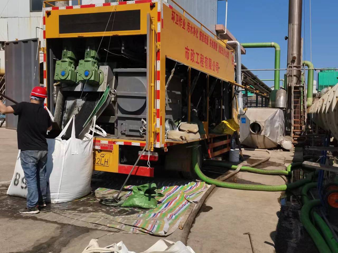 汇川淤泥压干处理